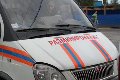 В Дербенте возле школы нашли автомобиль со взрывчаткой